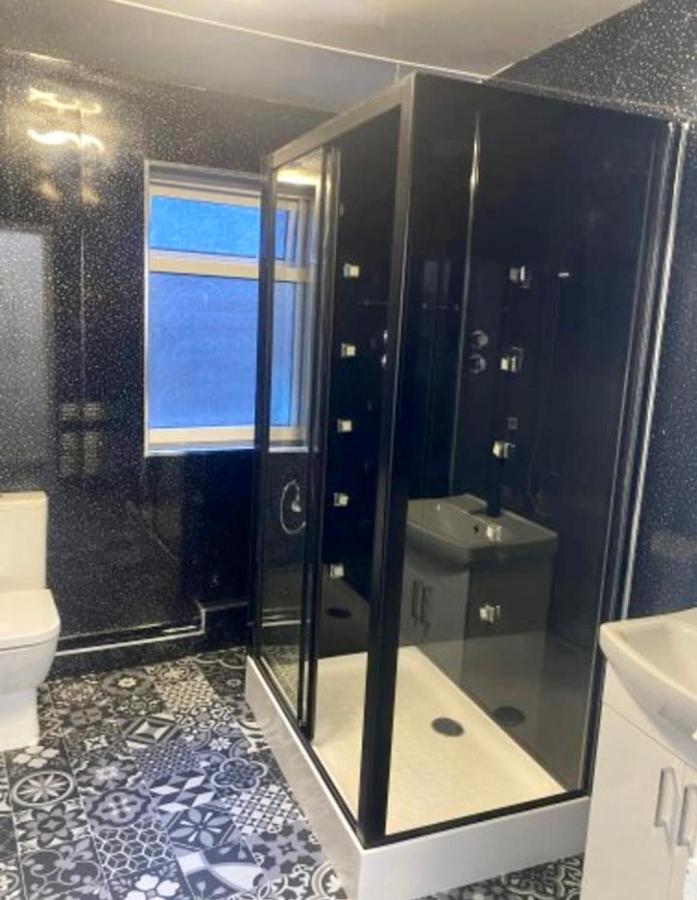 Sea Front Apartment With Massage Shower Netflix Great Location Bridlington Bagian luar foto